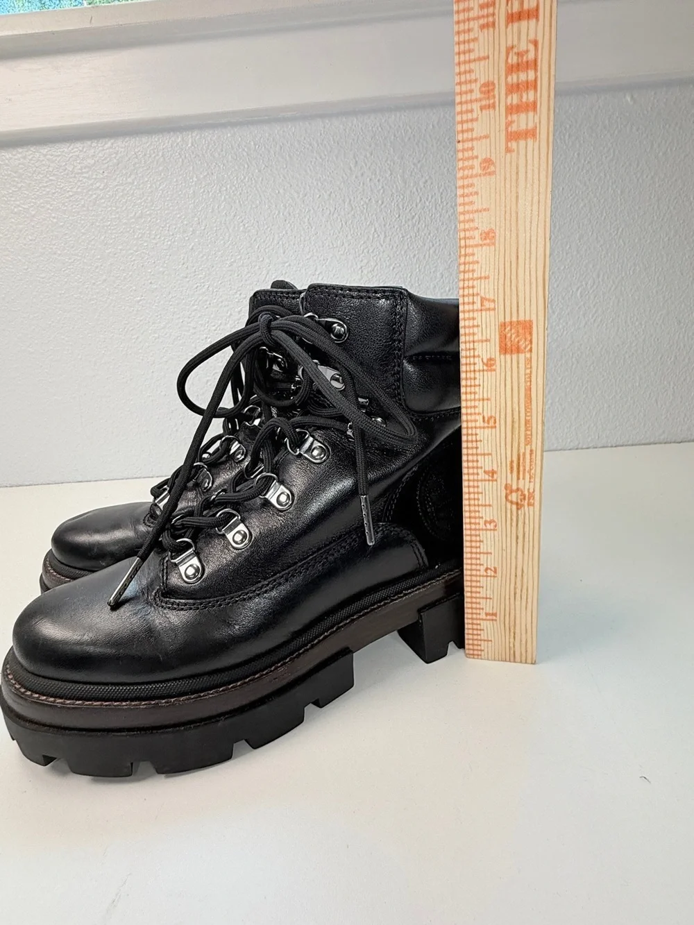 Tory Burch Miller Lug Hiker Boots Perfect Black Leather women size 6 m Moto